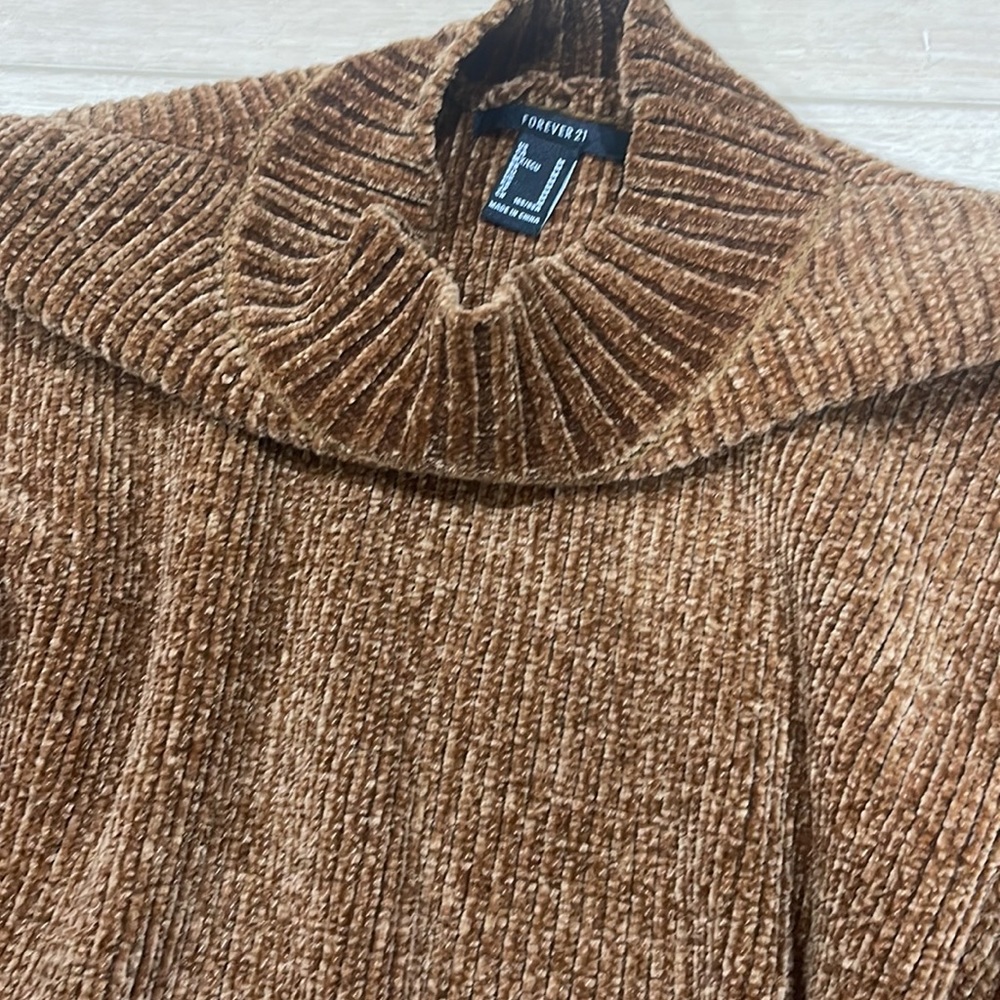 Sweater - Picture 3 of 3